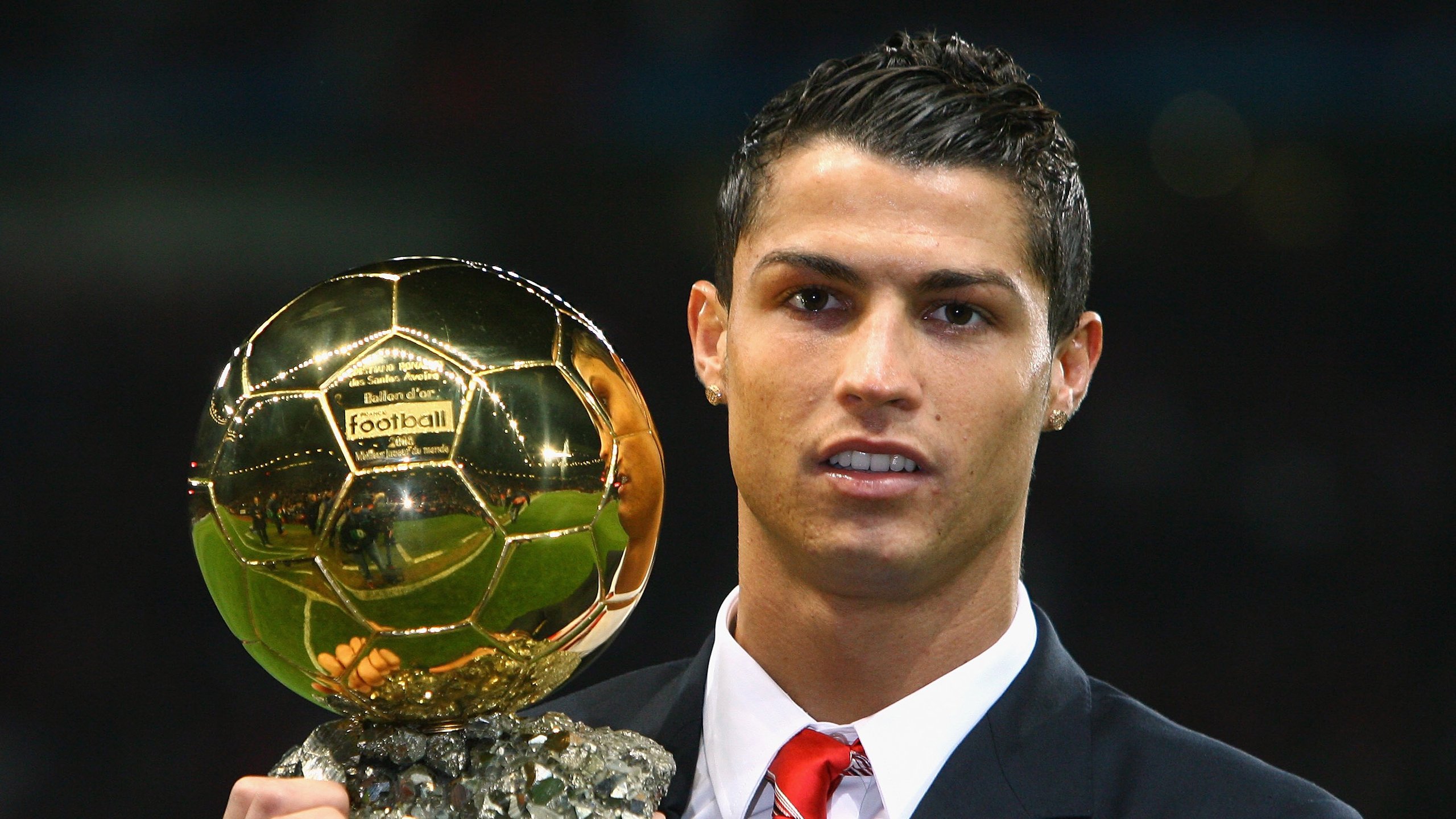 《Faker：十年不败的传奇路，未来可期》，faker职业多少年